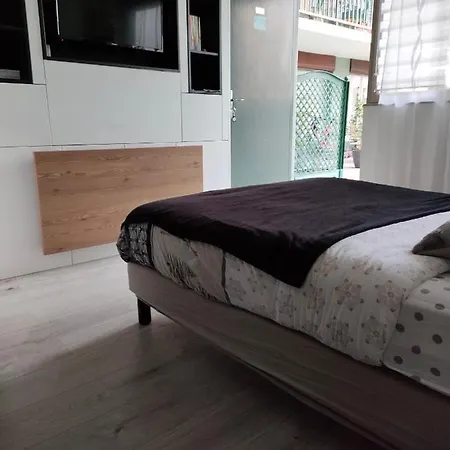 Superbe 2 Etoiles Parking Prive En Centre * Aix-les-Bains