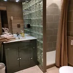 Superbe 2 Etoiles Parking Prive En Centre Εξ Λε Μπαν