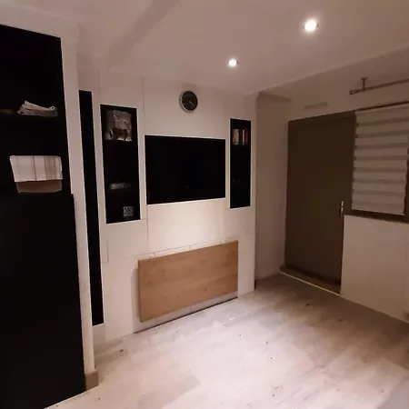 Superbe 2 Etoiles Parking Prive En Centre Εξ Λε Μπαν