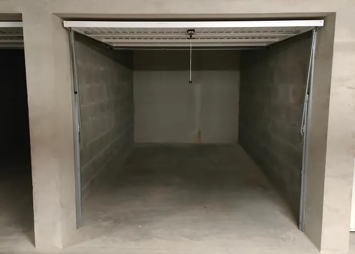 Superbe 2 Etoiles Parking Prive En Centre 艾克斯莱班